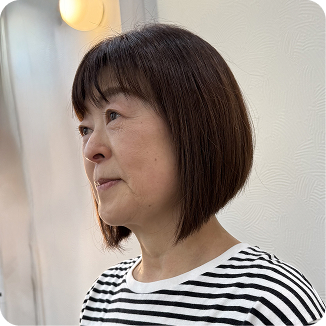 女性の横顔