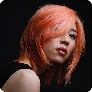 女性